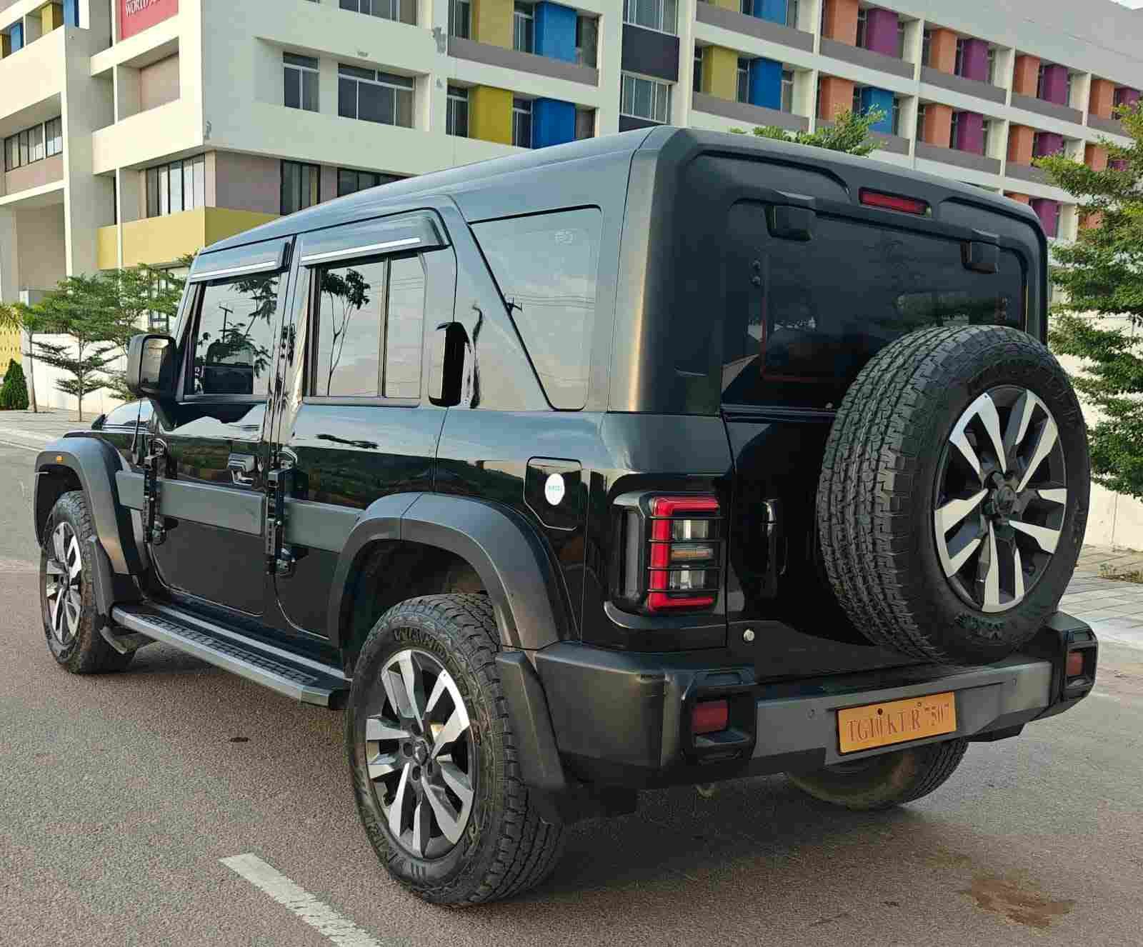 Mahindra Thar ROXX AX7L 2025 - Image 3